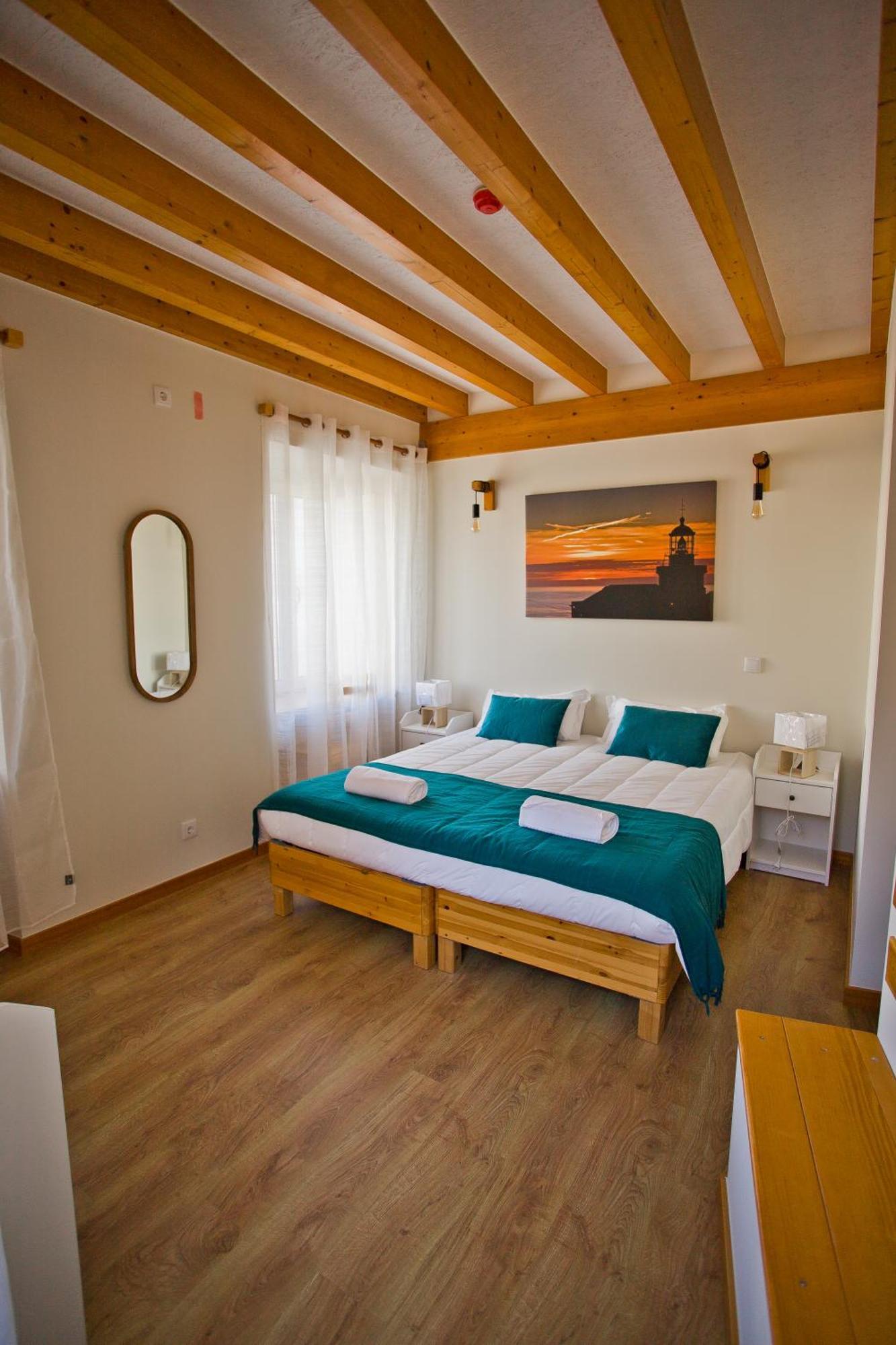 Guest House 10 De Agosto 피게이라다포즈 외부 사진