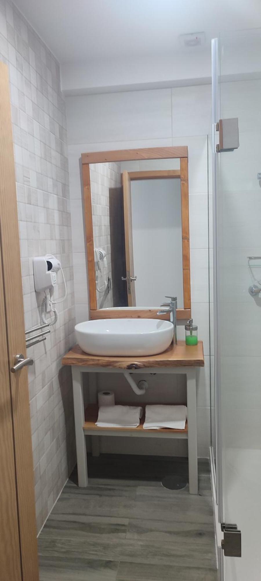 Guest House 10 De Agosto 피게이라다포즈 외부 사진